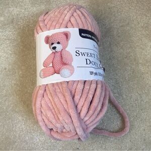 Sweet Snuggles Yarn, 8.8 oz, color Blush